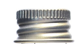 Brushed-Aluminium-Ribbed-Screw-Cap-EPE-Lined-18415_1076_1