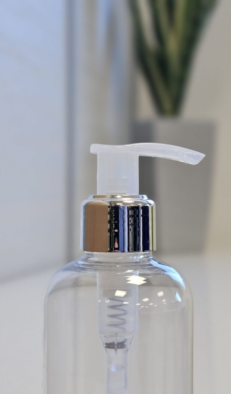 Natural-Lotion-Pump-with-Gloss-Silver-UV-Collar-24410-_1834_1