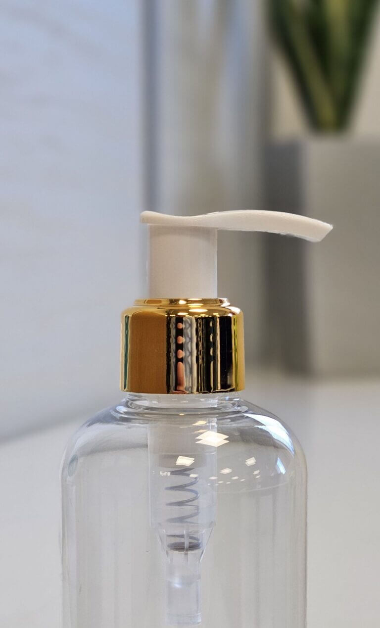 White-Lotion-Pump-with-Gloss-Gold-UV-Collar-24410_1841_1